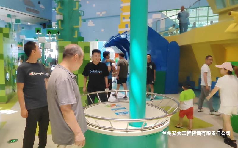 “感悟時代偉力 傳遞科技力量”主題黨日活動2-1.jpg